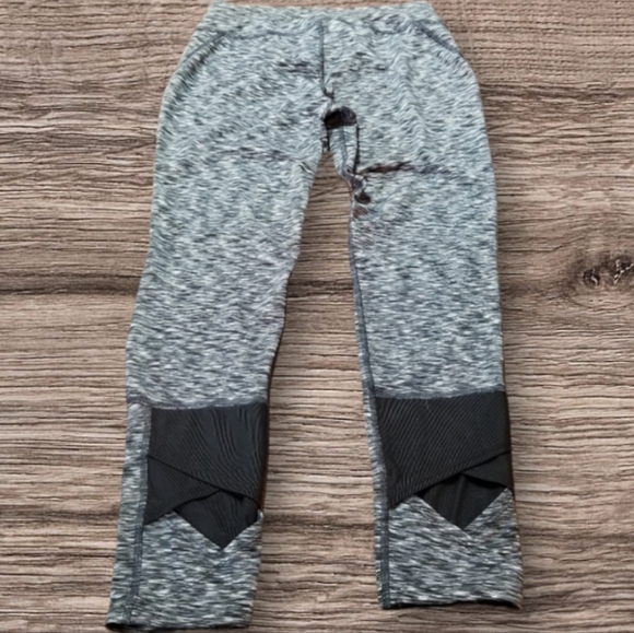 ALL IN MOTION GIRLS GRAY & BLK LEGGINGS SZ-XXL(18) - Picture 3 of 7